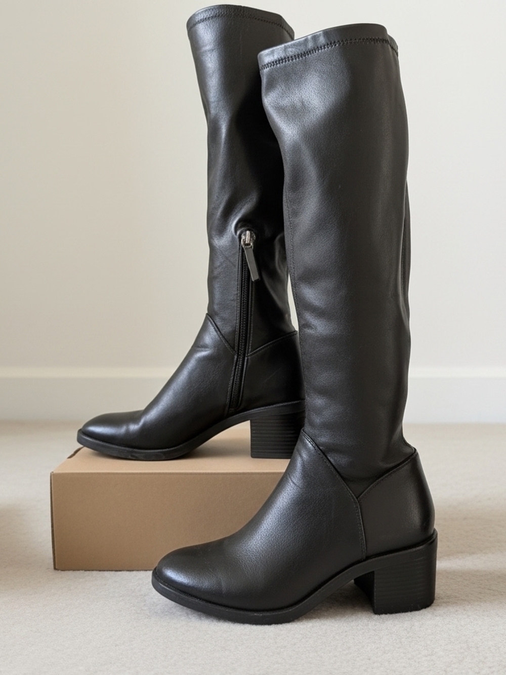 Women's Black Knee-High Heeled Boots with Side Zip